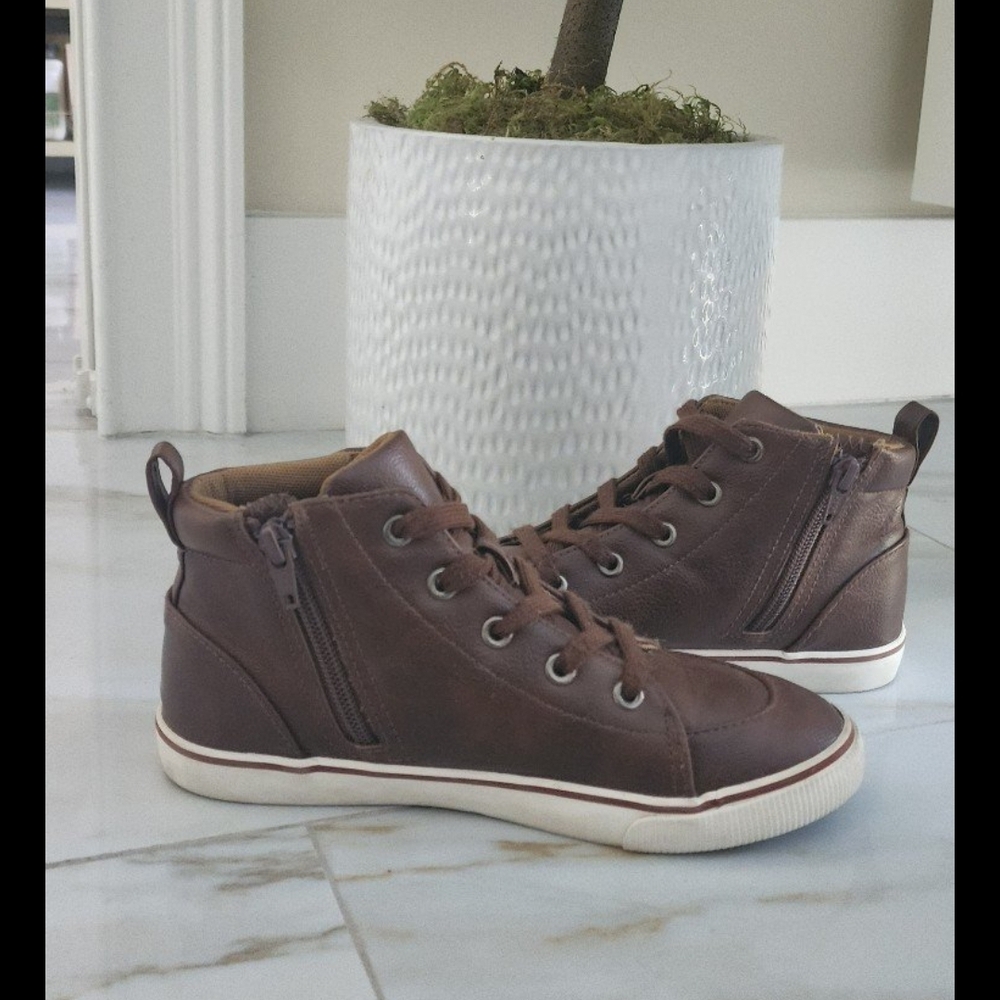 *Boys Leather Shoes Size 3*